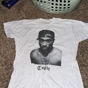 White tupac shakur graphic tee